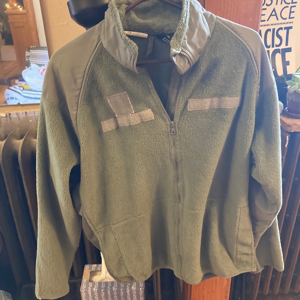 Military zip up official